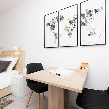Lägenhet New Lux With Private Bathroom Full Privacy Split