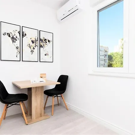 New Lux With Private Bathroom Full Privacy